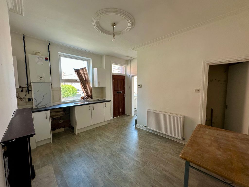 Property photo 2 of 14 Image