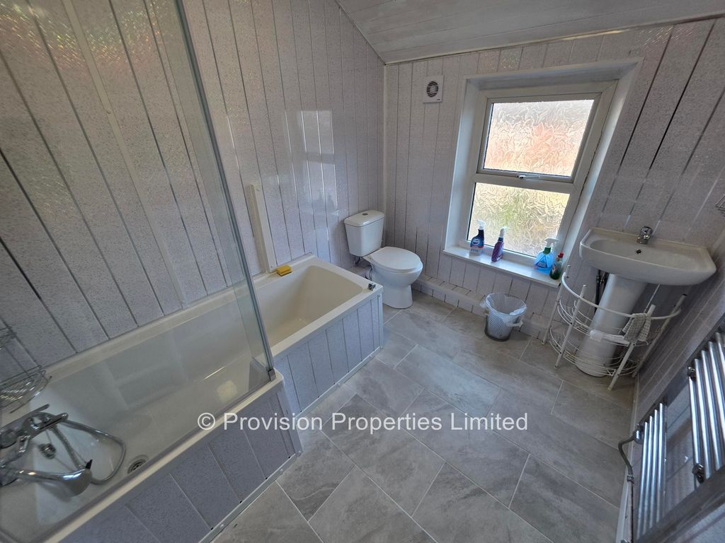 Property photo 3 of 9 Photo