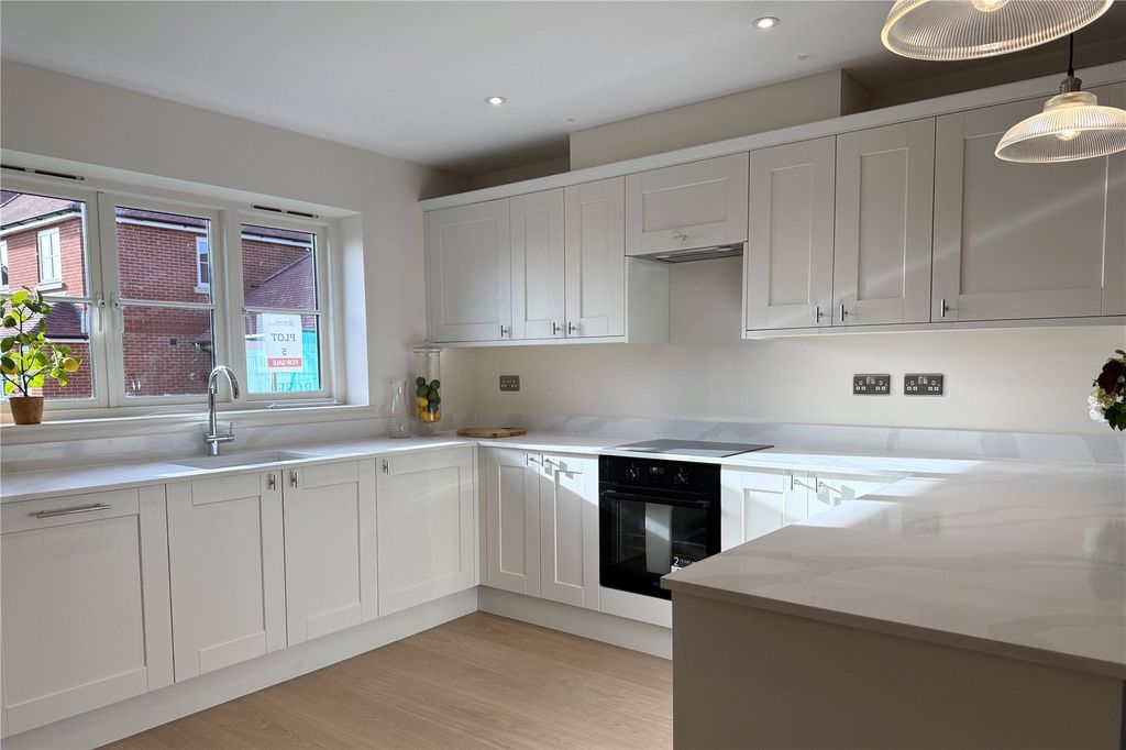 Property photo 2 of 15 Kitchen