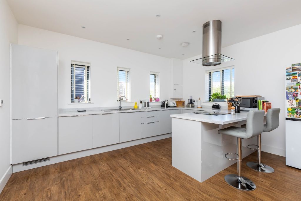 Property photo 2 of 20 5013093