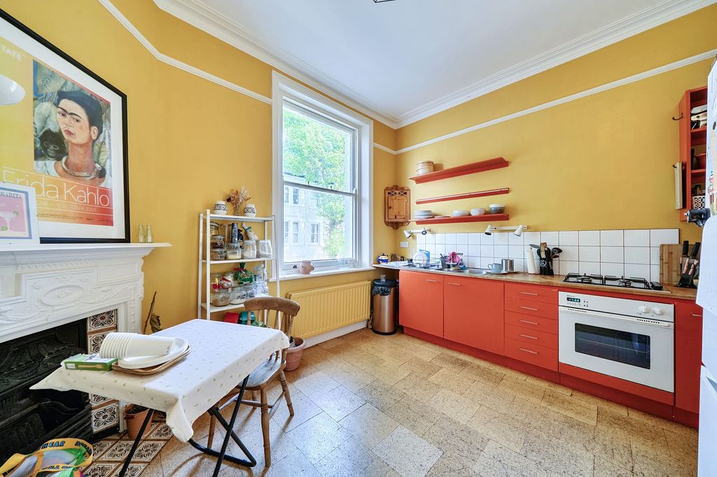 Property photo 3 of 17