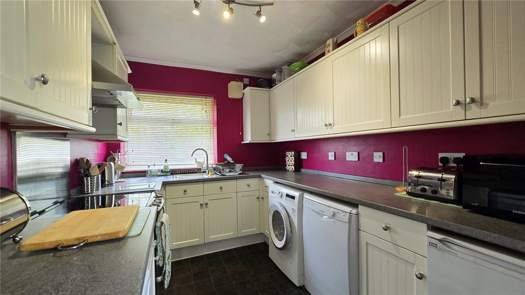 Property photo 3 of 18 Picture No. 10