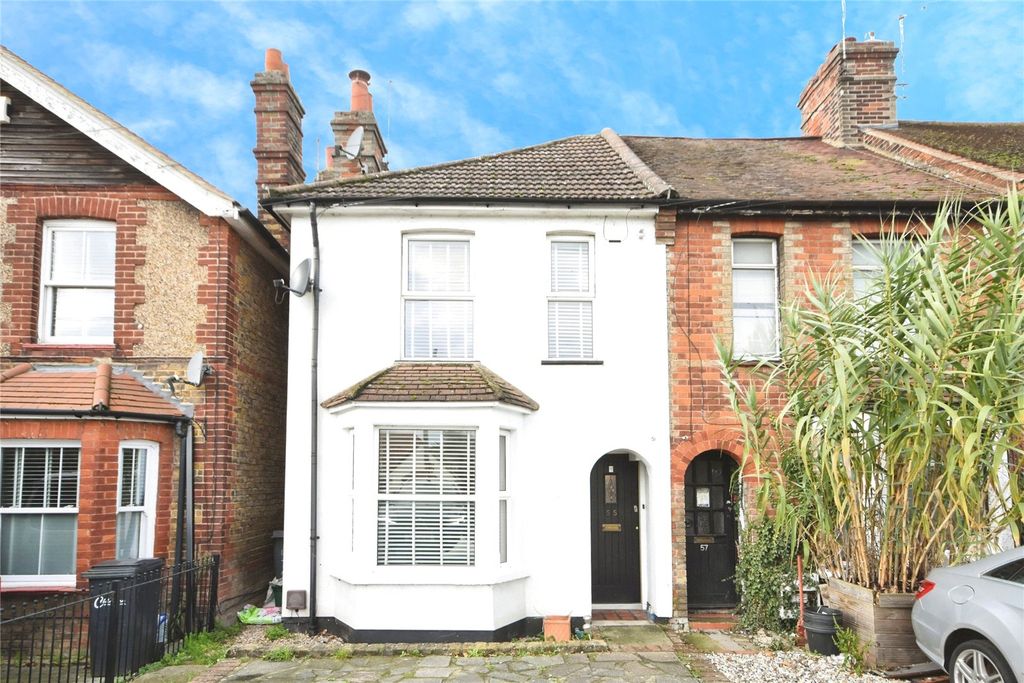 Property photo 1 of 12 Front