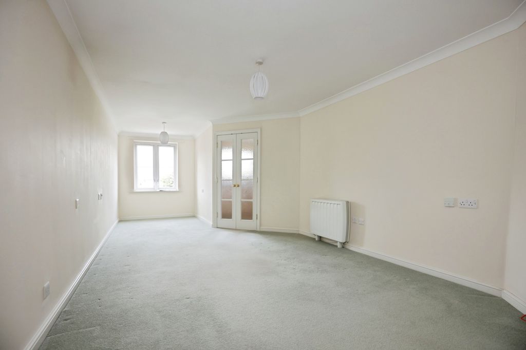 Property photo 3 of 10 Photo