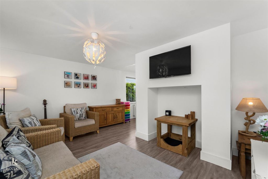 Property photo 2 of 38 Dsc06137.Jpg