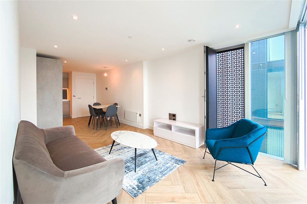 Property photo 3 of 13 (Main)