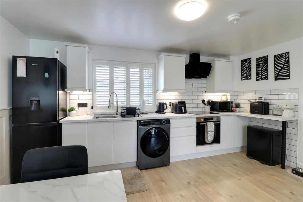 Additional image 7 of 2 bed flat for sale20 Mark Mews, Newtownards BT23