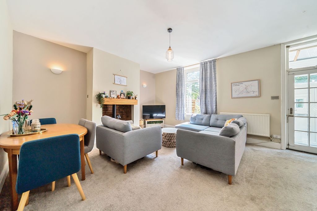 Property photo 3 of 19 1309677-3-6853Edf7B7A38