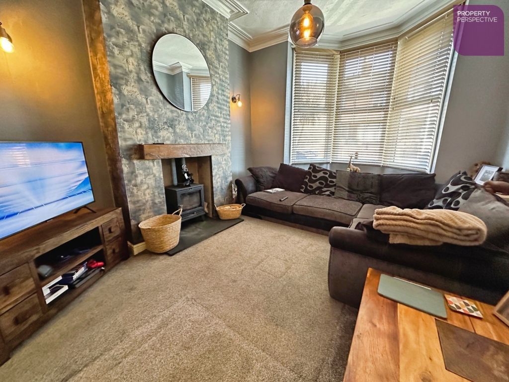 Property photo 2 of 9 Pbox-Img.Jpg