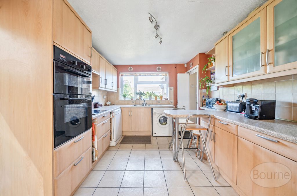 Property photo 3 of 20 E38Afff5-Fd1d-473...