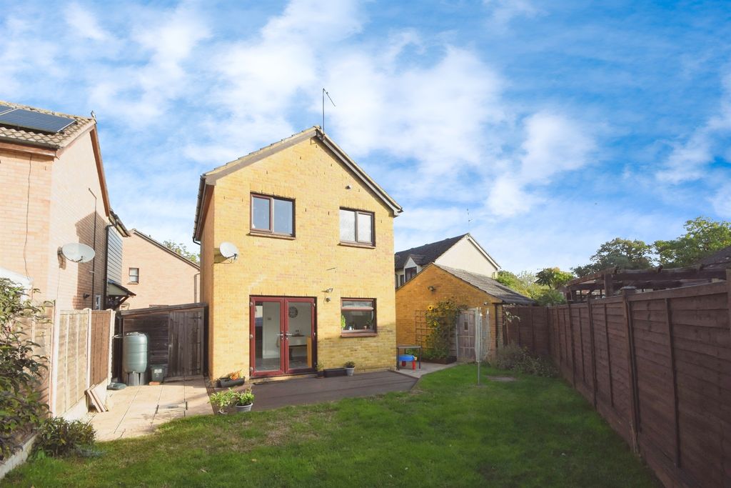 Property photo 2 of 17