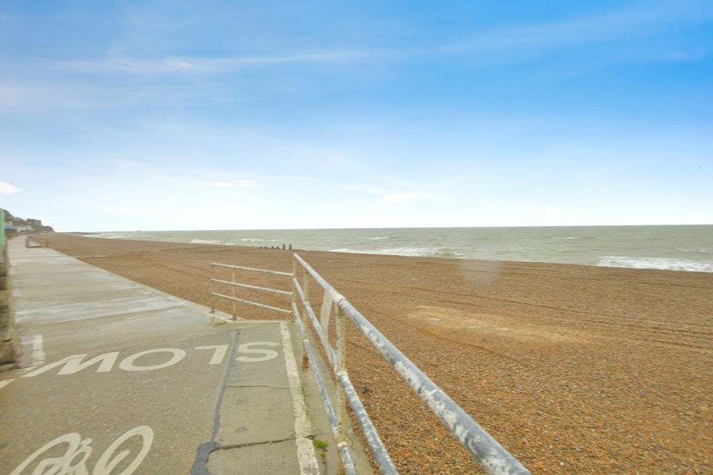 Property photo 3 of 10 Pbox-Img.Jpg