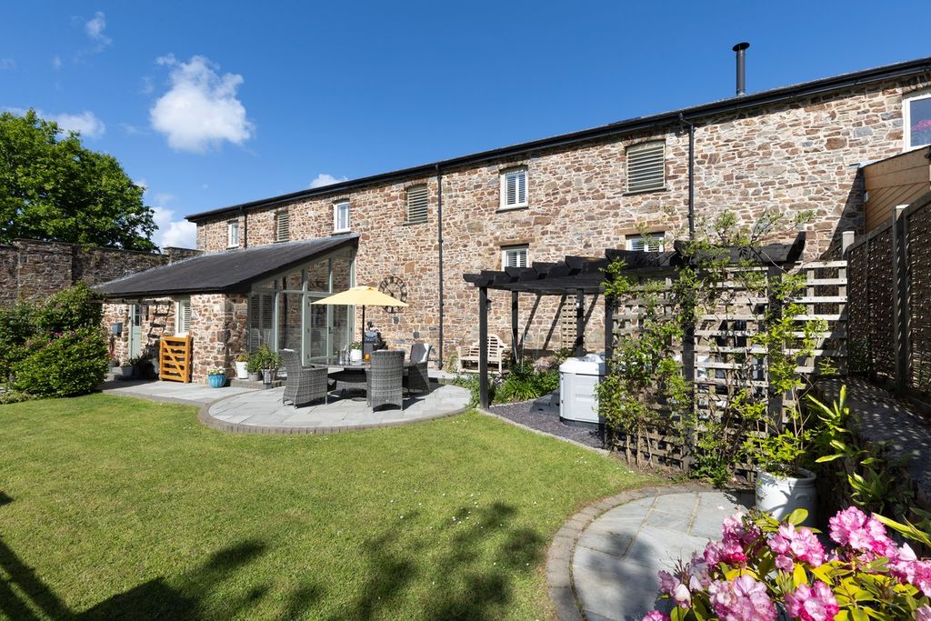 Property photo 1 of 56