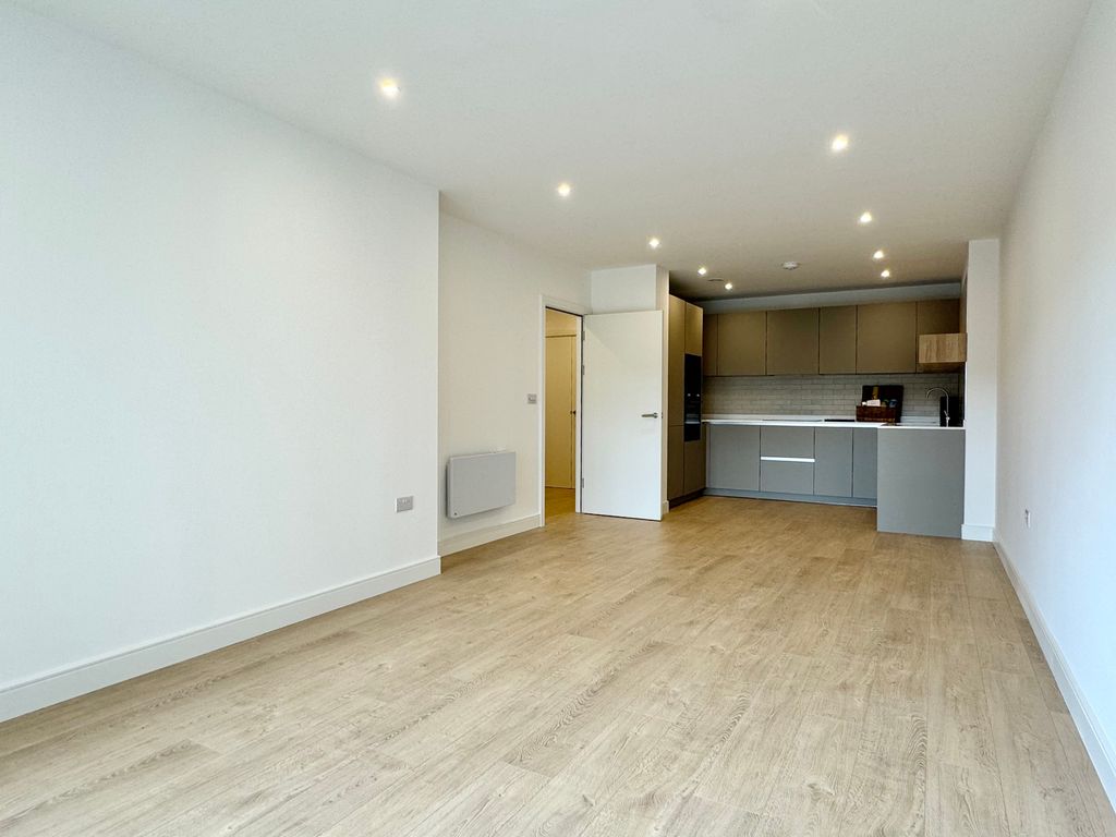 Property photo 3 of 24