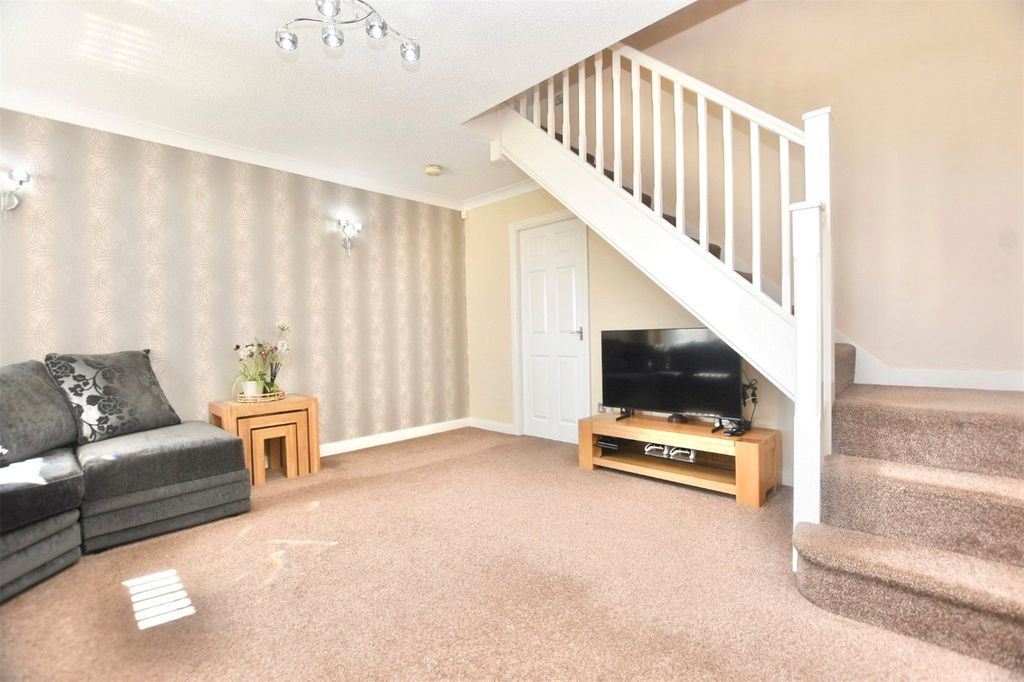 Property photo 3 of 13 Living Room