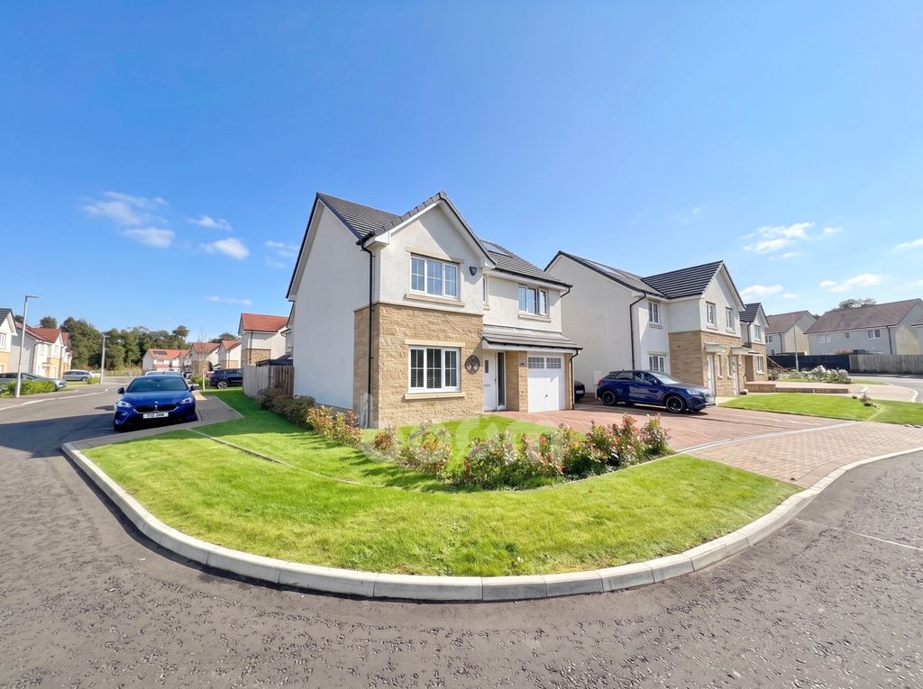 Property photo 1 of 39 Colville Crescent, Glengarnock Four Bedroom Detach