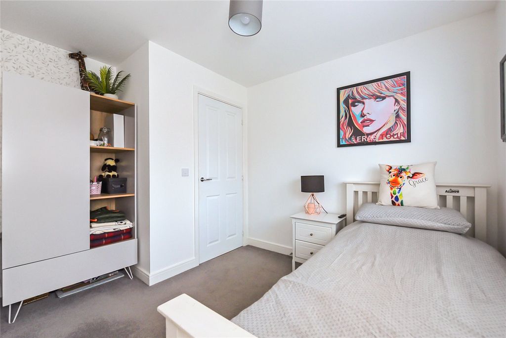Additional image 17 of 4 bed detached house for saleForesters Drive, Liphook, Hampshire GU30