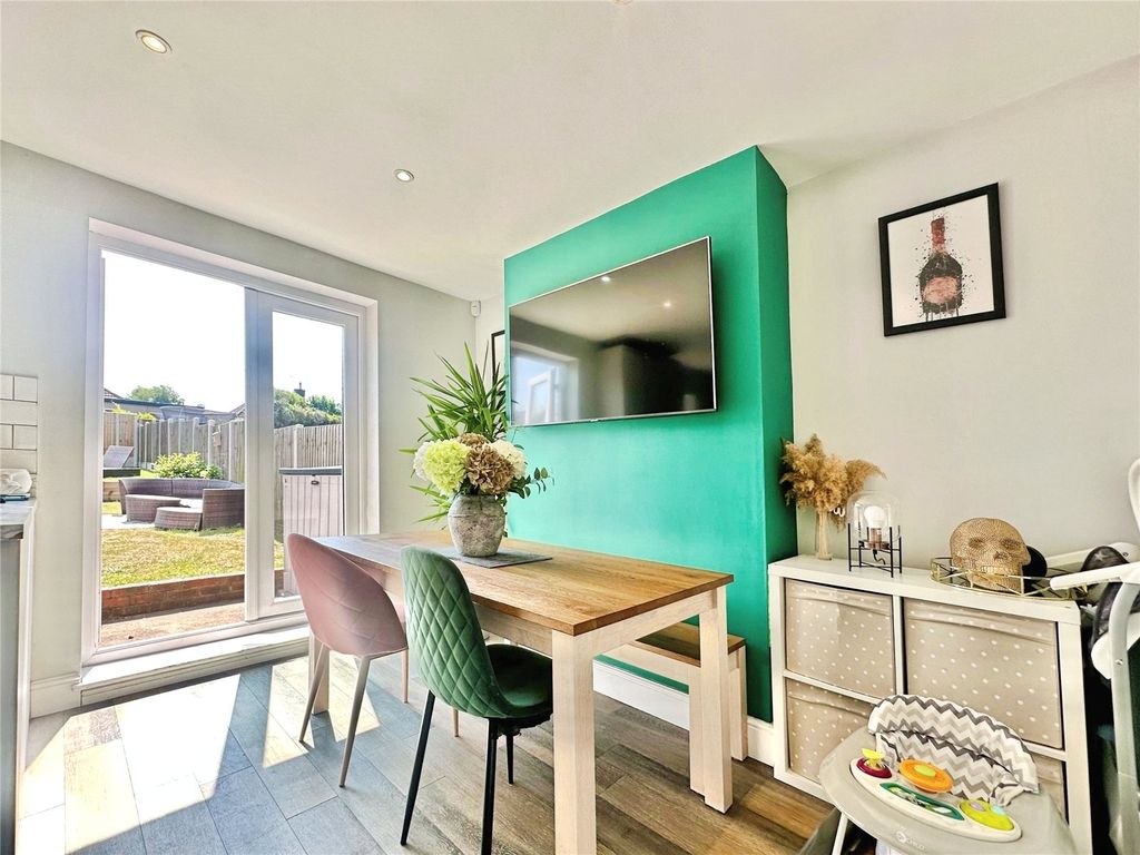 Property photo 2 of 15 #Yourmoveswanley