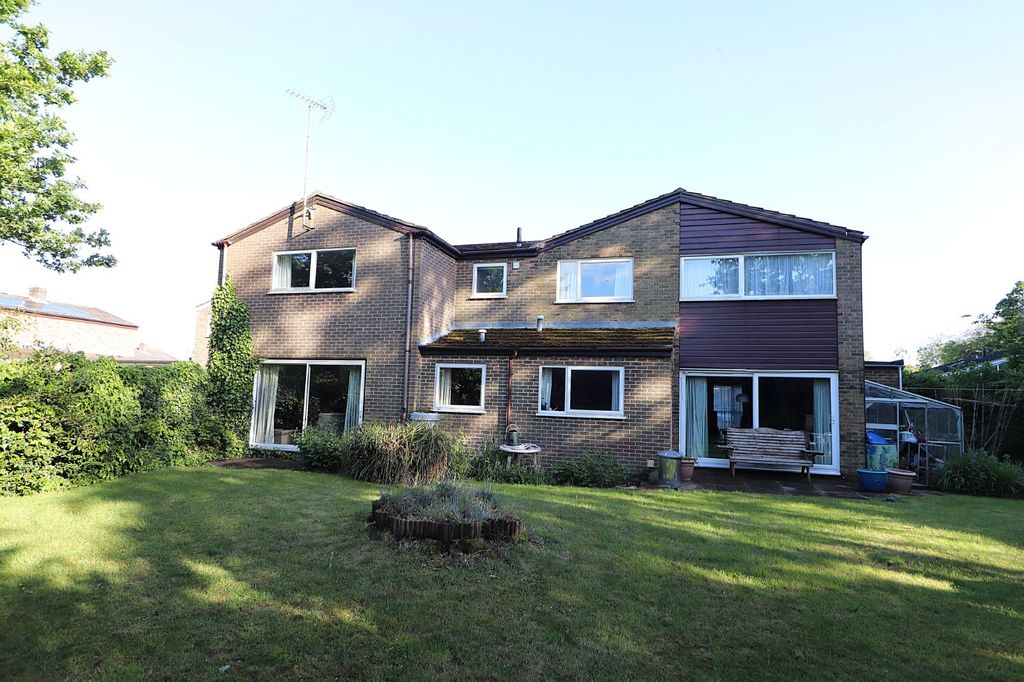 Property photo 2 of 26 Picture No. 27