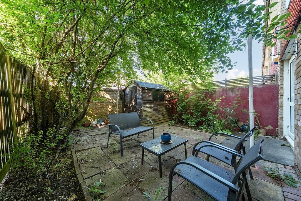 Property photo 3 of 19 Picture No. 17