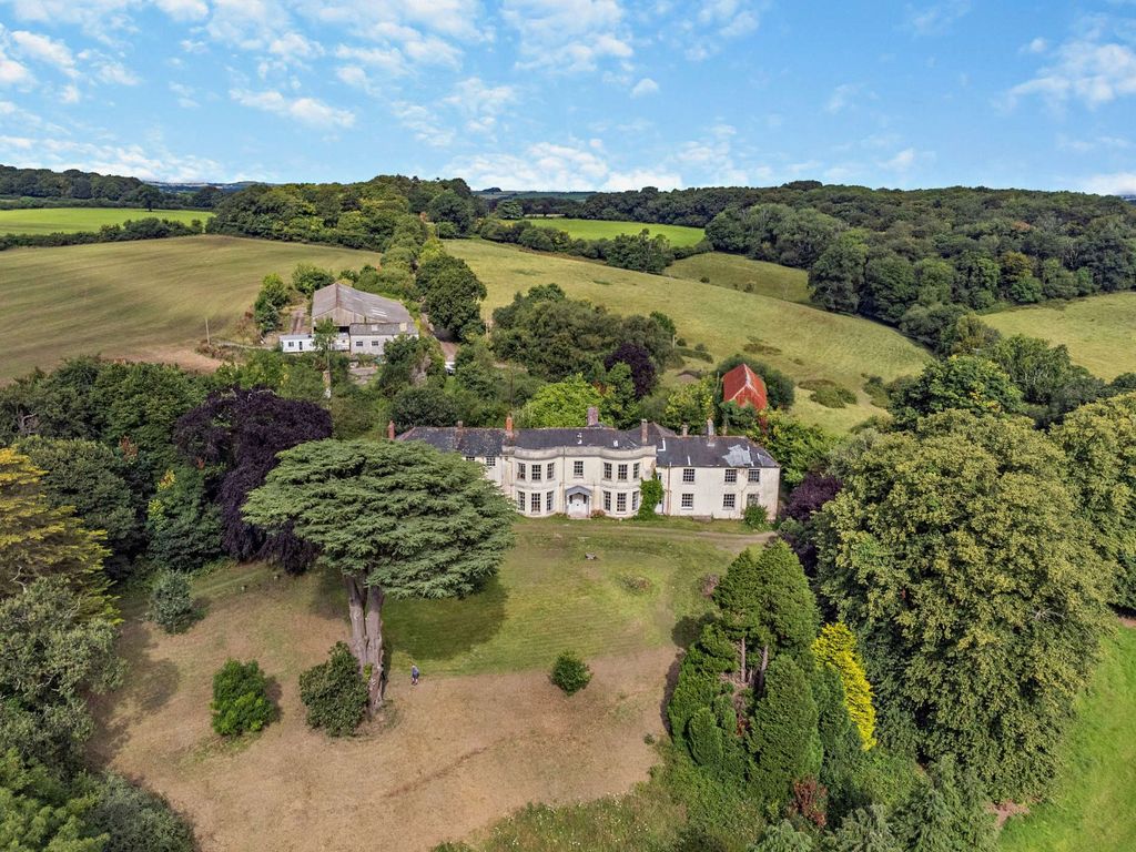 Property photo 1 of 22 Fuidge Manor