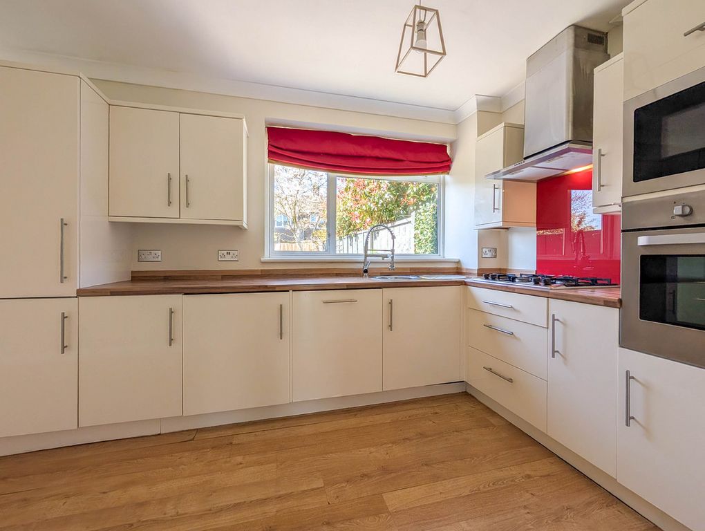 Property photo 3 of 16