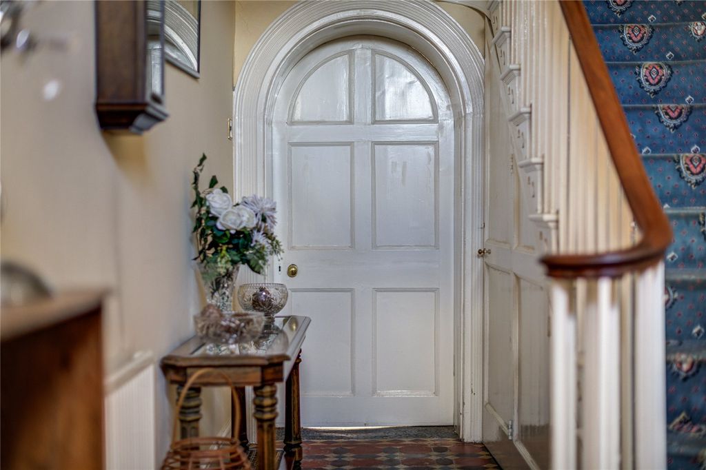 Property photo 3 of 43 Picture No. 06