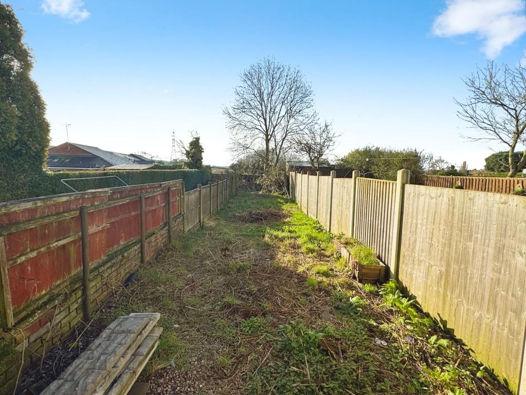 Property photo 2 of 8 d2155533-Rear 20Garden.Jpg