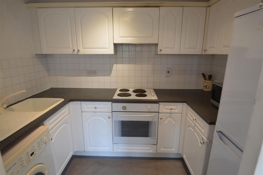 Property photo 3 of 6