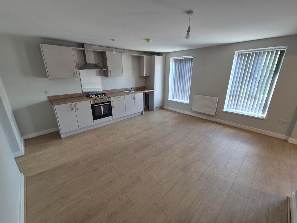 Property photo 1 of 3