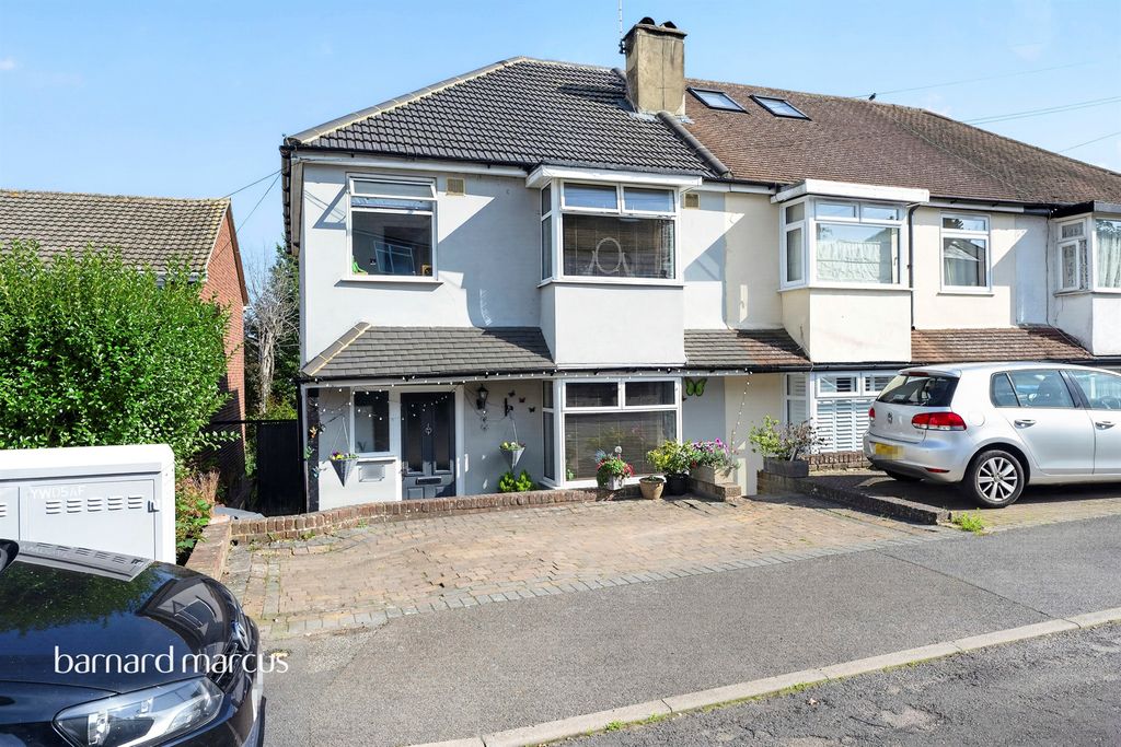 Property photo 1 of 20