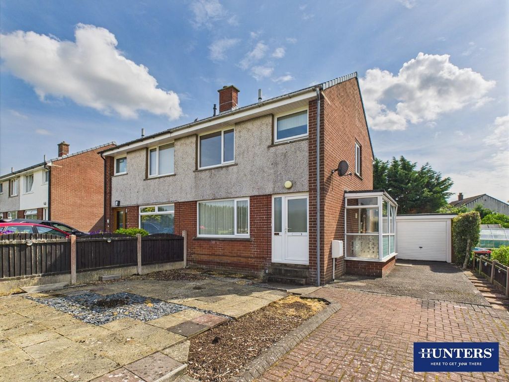 Property photo 1 of 21 Frontage