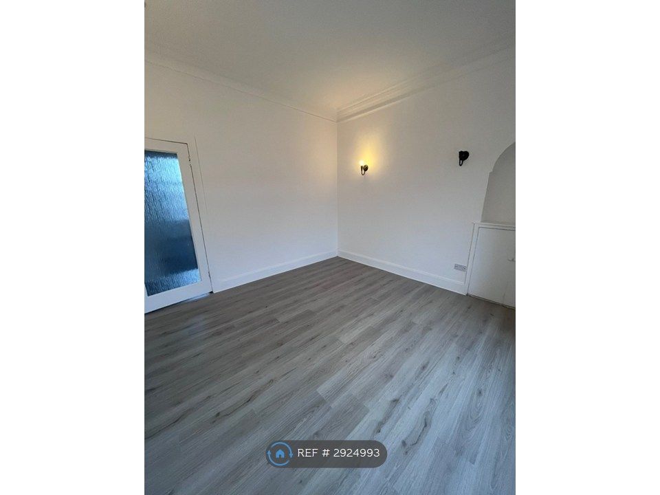 Property photo 1 of 3