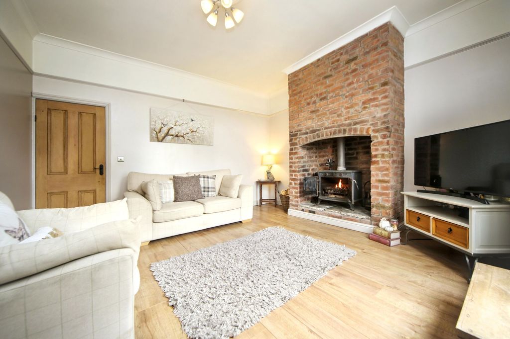 Property photo 2 of 22
