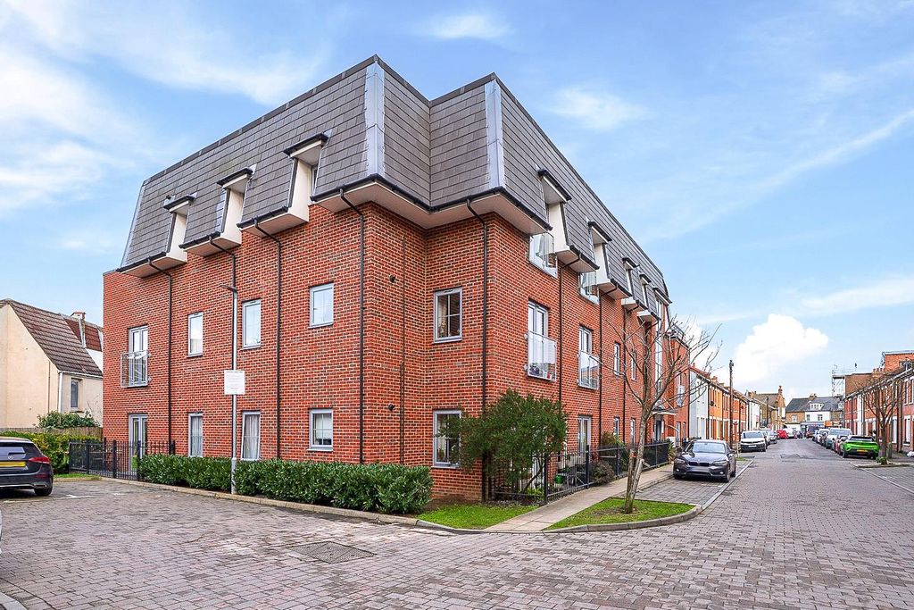 Property photo 2 of 14 Front External