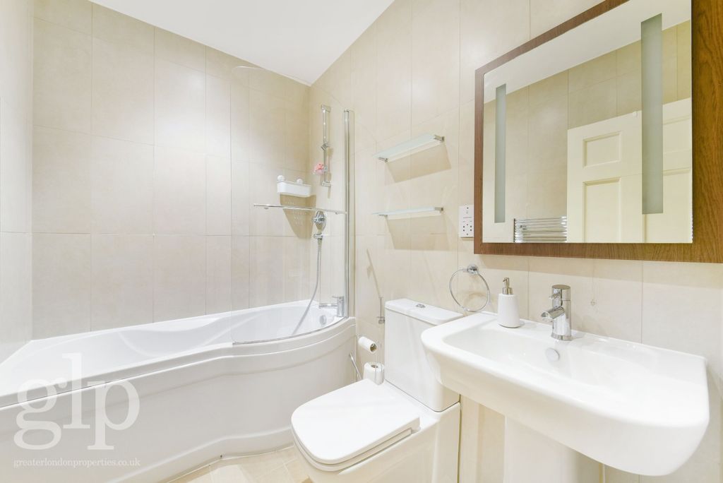 Property photo 2 of 10 993943