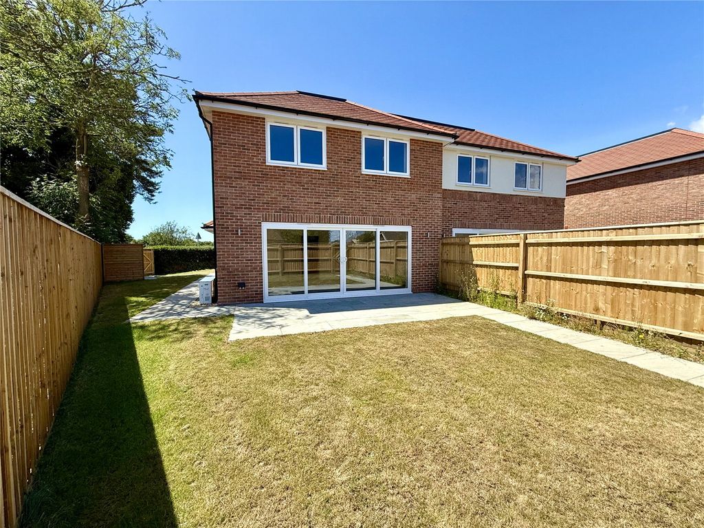 Property photo 2 of 17 Picture No. 53