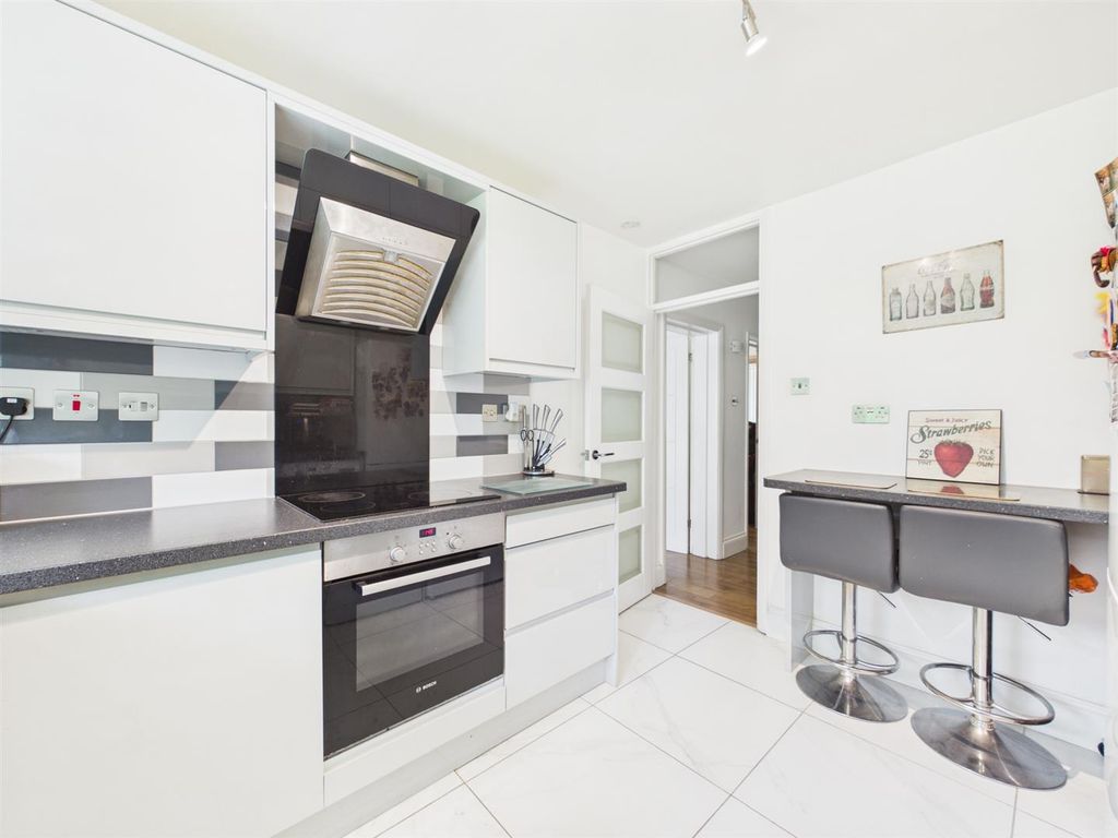Property photo 3 of 20 Cam01563G0-Pr0269-Still018.Jpg