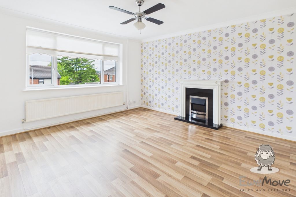 Property photo 2 of 9 16