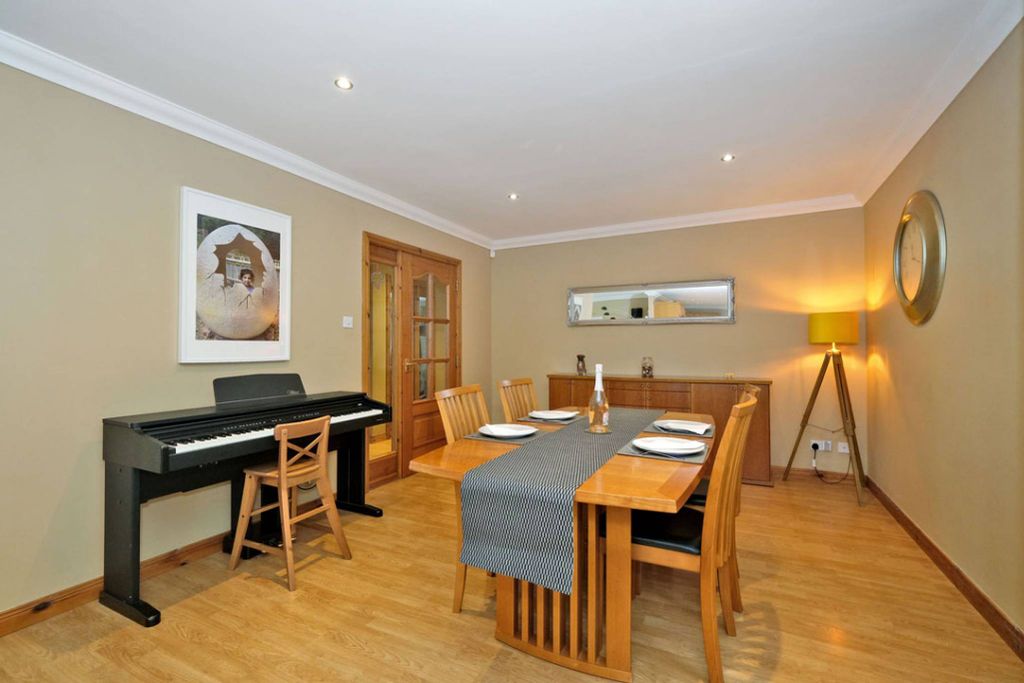 Property photo 3 of 38