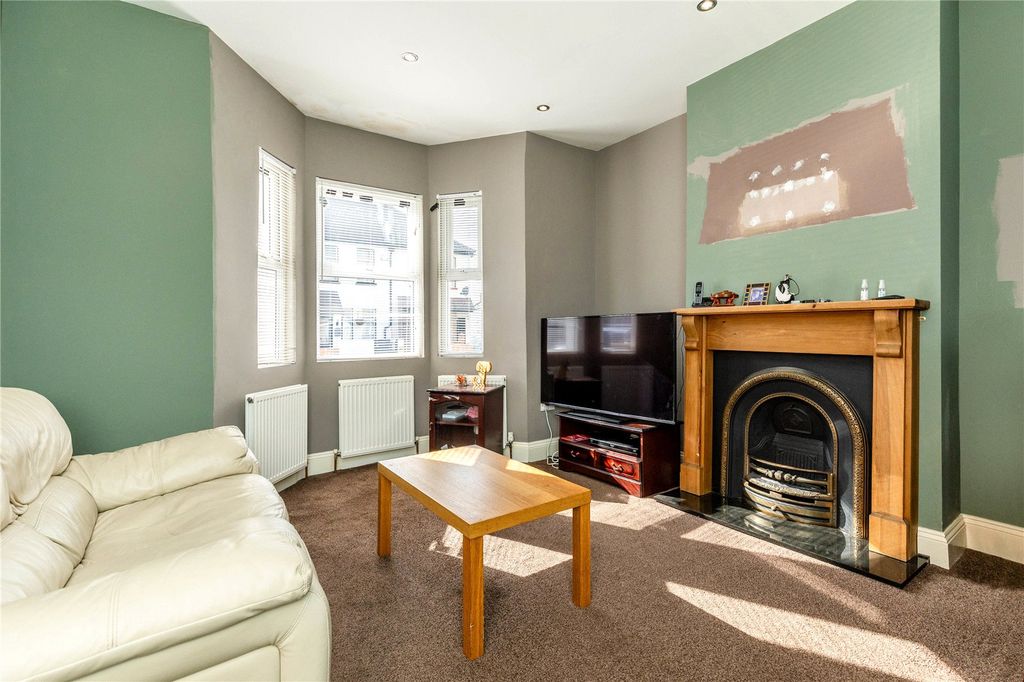 Property photo 3 of 14 Picture No. 02