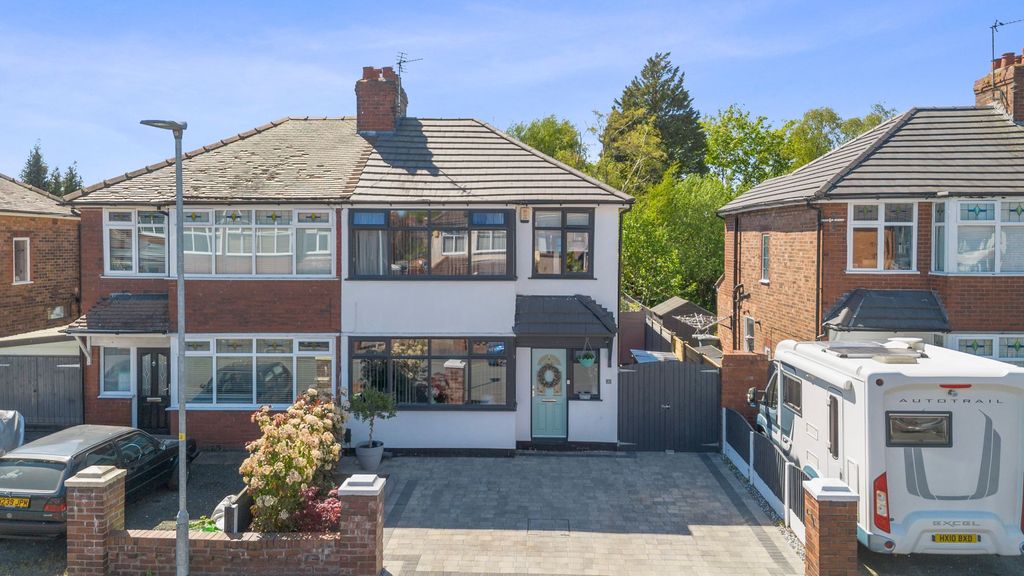 Property photo 1 of 28