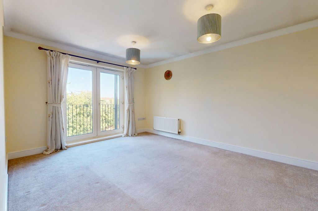 Property photo 3 of 9