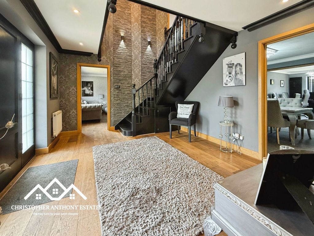 Property photo 2 of 30