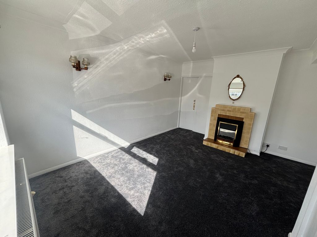 Property photo 2 of 9 Living Room