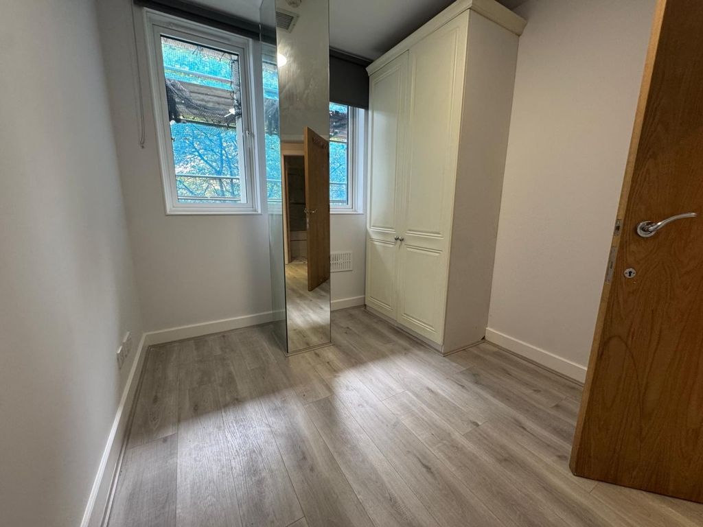 Property photo 3 of 7 4B634578-9A5F-47A6-Ad37-Ca4Bec0Efd5F