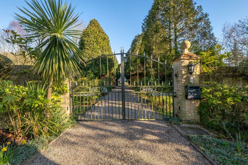 Property photo 2 of 60 1440Px_Bacton Grange - 1