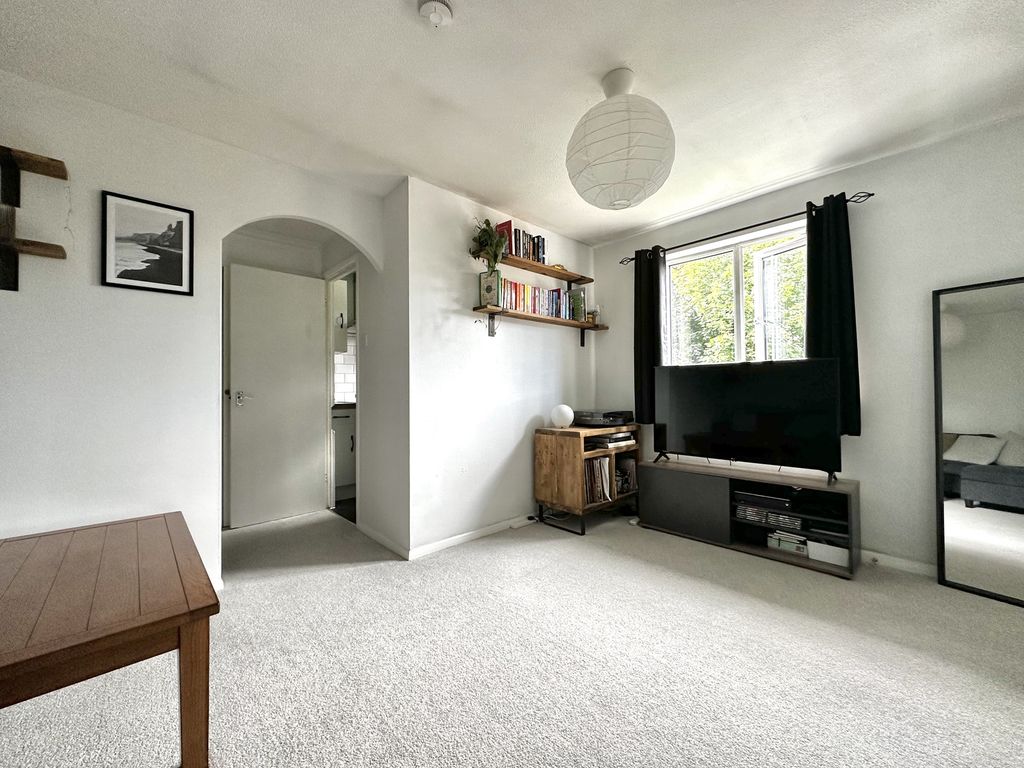 Property photo 2 of 8 Living/Dining Room
