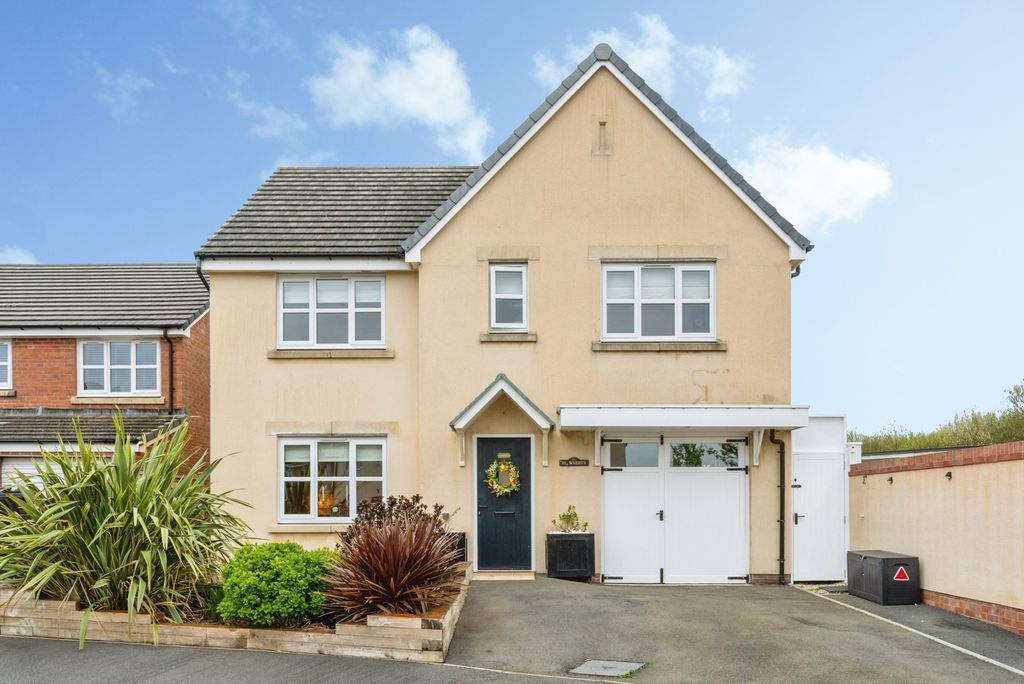 Property photo 1 of 38 Pbox-Img.Jpg