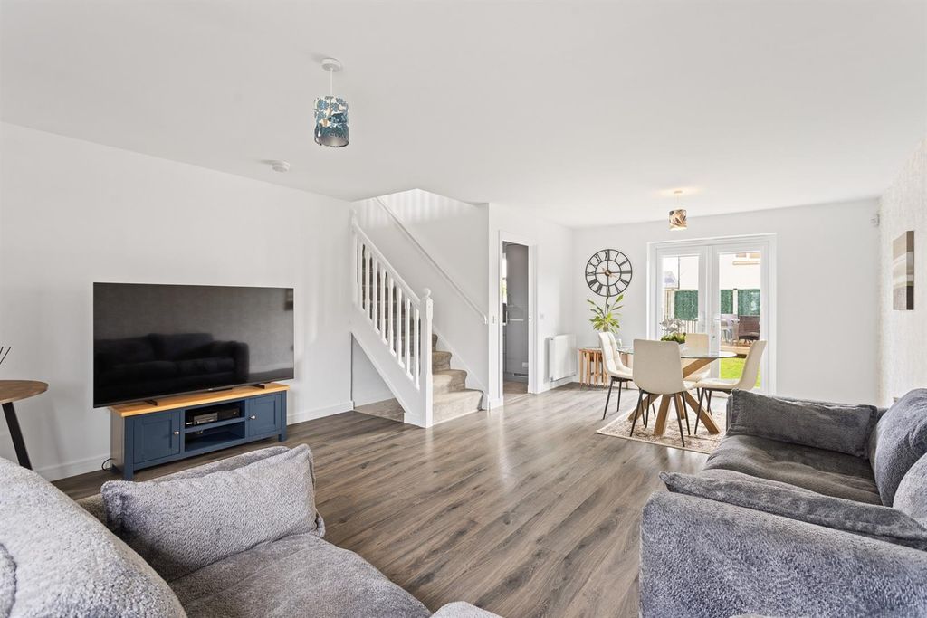 Property photo 2 of 40 9.Jpg